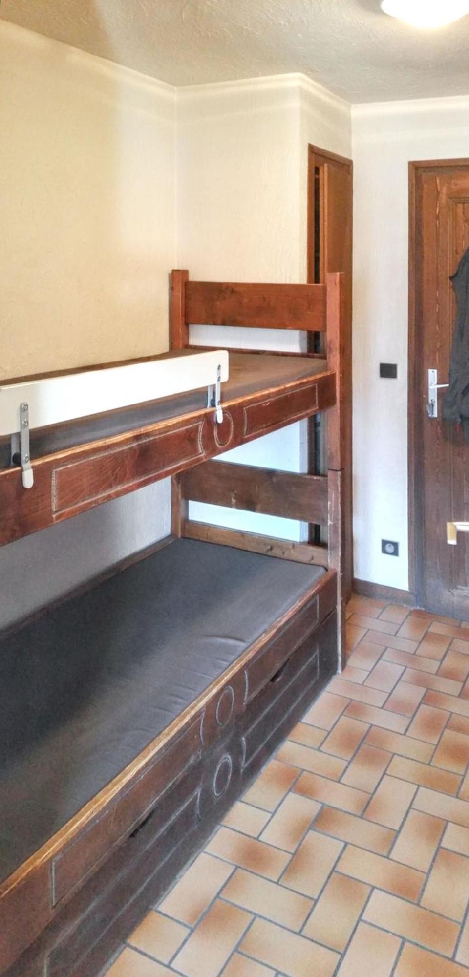 Appartement Saint Gervais: Ski-In, City Views & Shared Pool Exterior photo